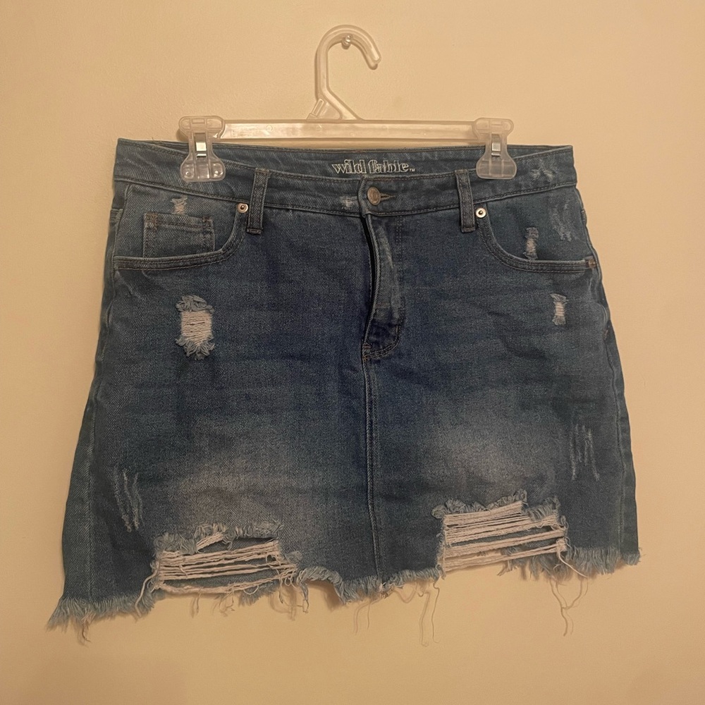 CLOTHES FOR SALE - Picture 13 of 16